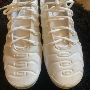Nike air vapor max plus men’s size 10 1/2 white